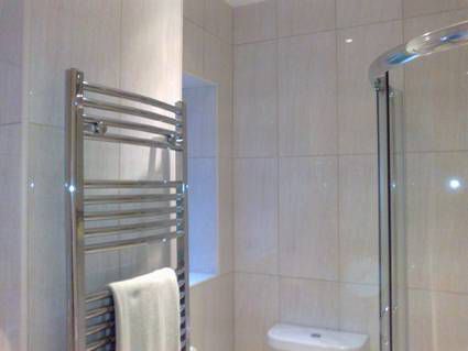 Stuart Bell Tiling Ltd — Photos 15